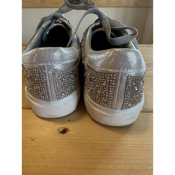 DeBlossom Collection Size 7.5 Silver Rhinestone Shoes Sparkle Swifty Flat Tie - Picture 3 of 9